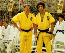 Jim Kelly e John Saxon nel film Enter The Dragon