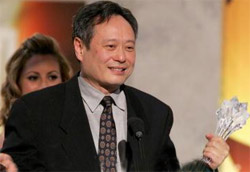 Ang Lee riceve il premio per il miglior film