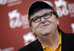 Michael Moore presenta a Venezia Capitalism: a Love Story