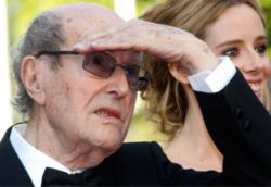 I centouno anni di Manoel De Oliveira sul red carpet della Croisette