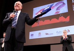 Carlo Verdone ritira il premio al teatro Kursaal